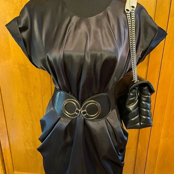 Saint Laurent Black Quilted Leather Shoulder Bag - Picture 5 of 8